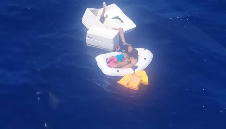 妈妈遇船难喝尿硬撑 母乳育儿4天脱水身亡