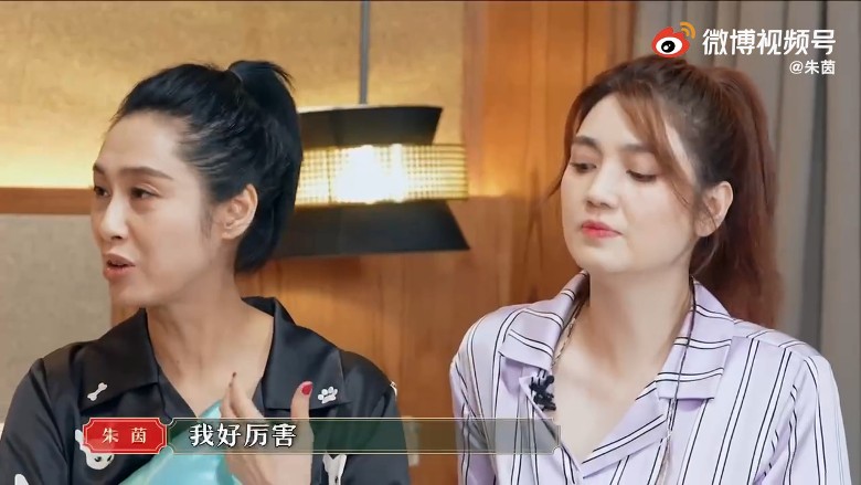 朱茵主动跟老公聊前任.黄贯中酷回一句话