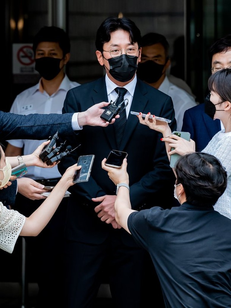 滥用麻醉药案宣判.河正宇一审判罚10万