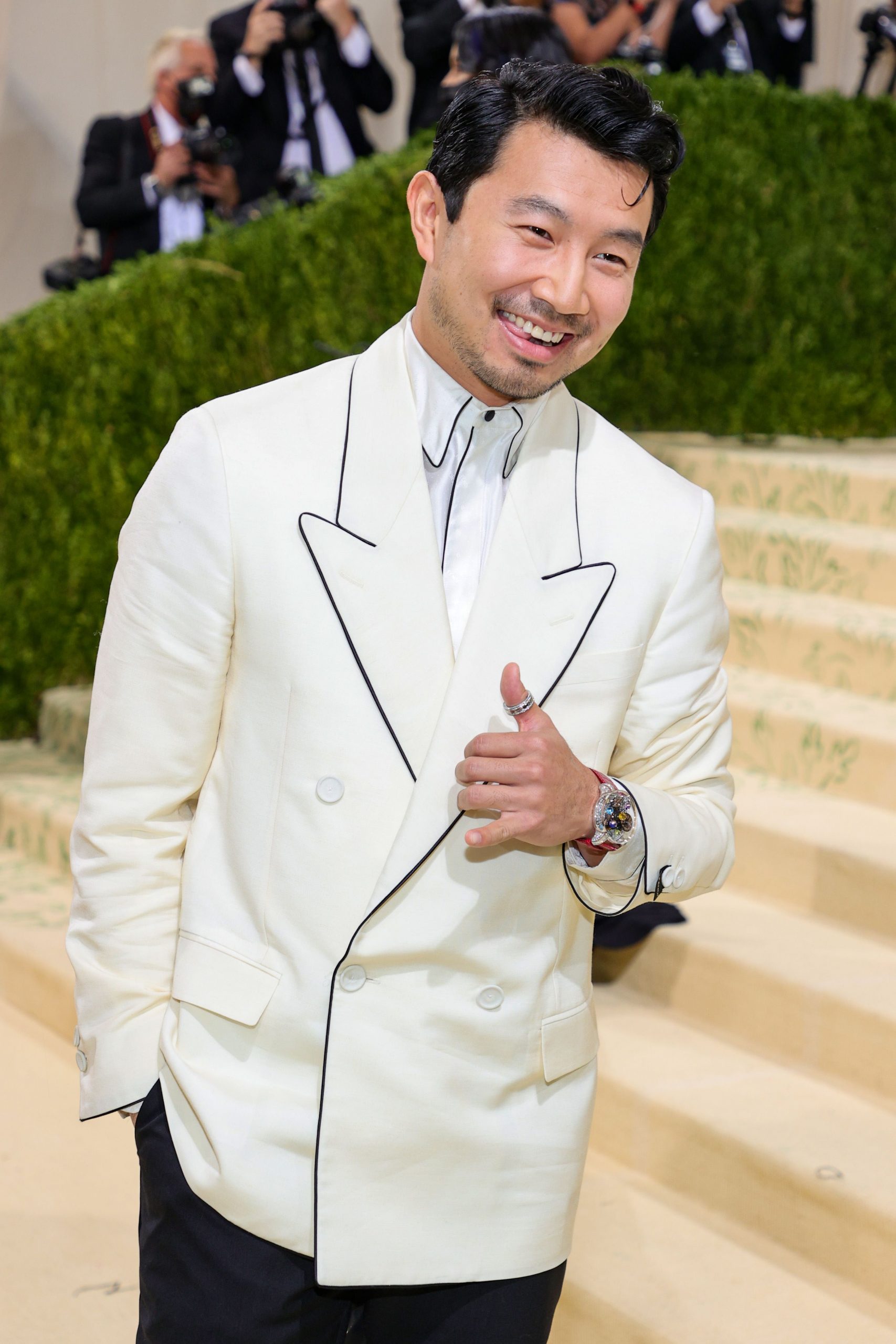 MET Gala|蕾哈娜布鲁克林斗放闪好甜蜜