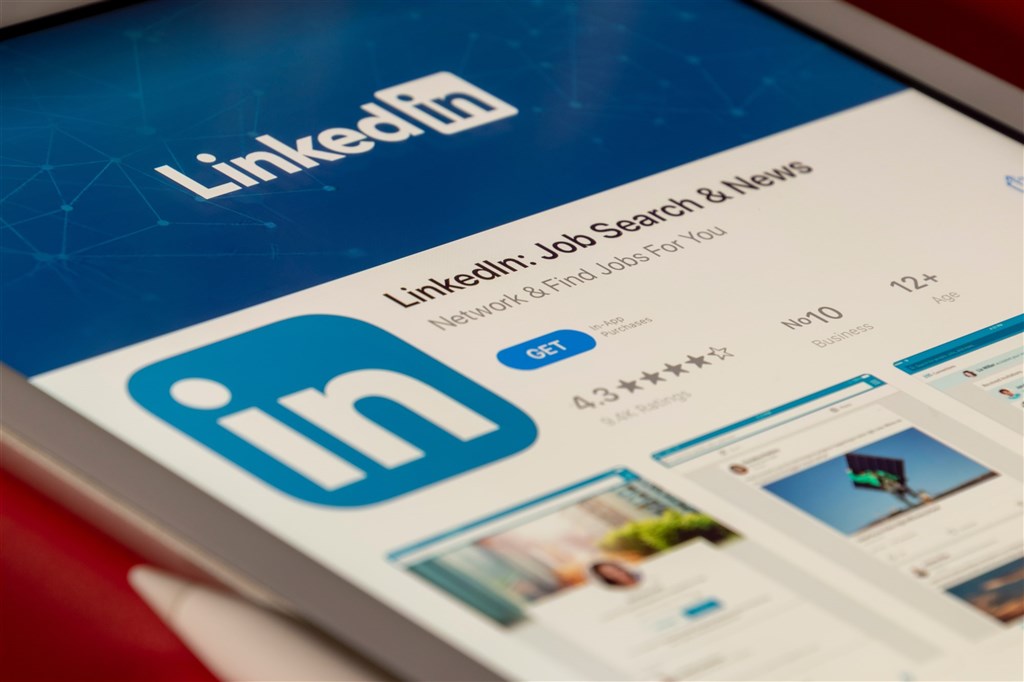 美国/LinkedIn中国版封锁多名美籍记者 称管控“违禁内容”