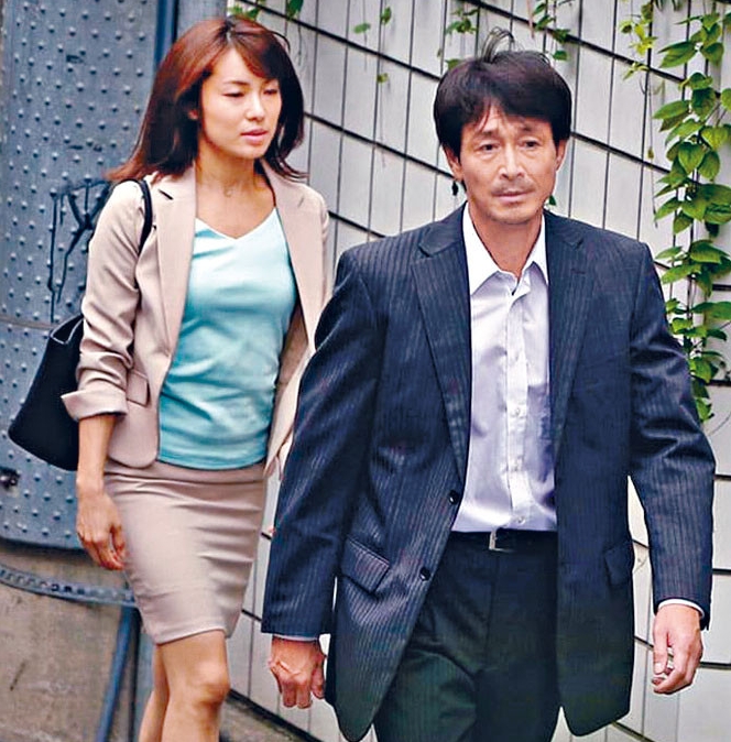 52岁吉田荣作再婚 娶40岁内山理名