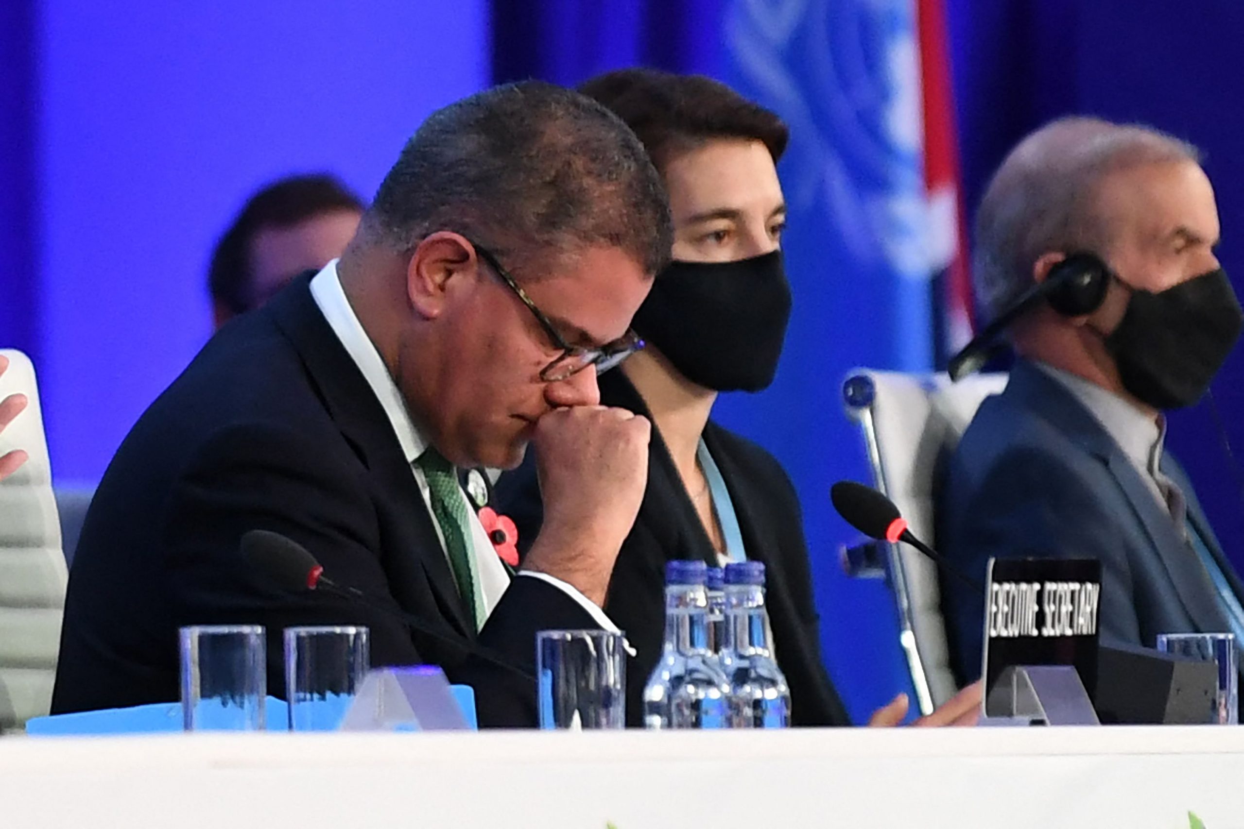 COP26主席夏尔马致歉 一度落泪