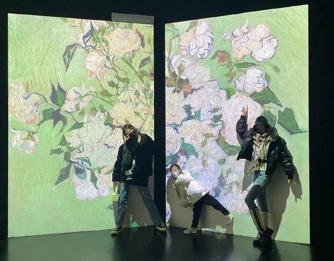 小苹果发布单曲出道?章子怡汪峰护航