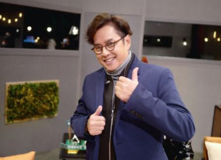 疑砸钱河蟹 谭咏麟脱裤照全被撤