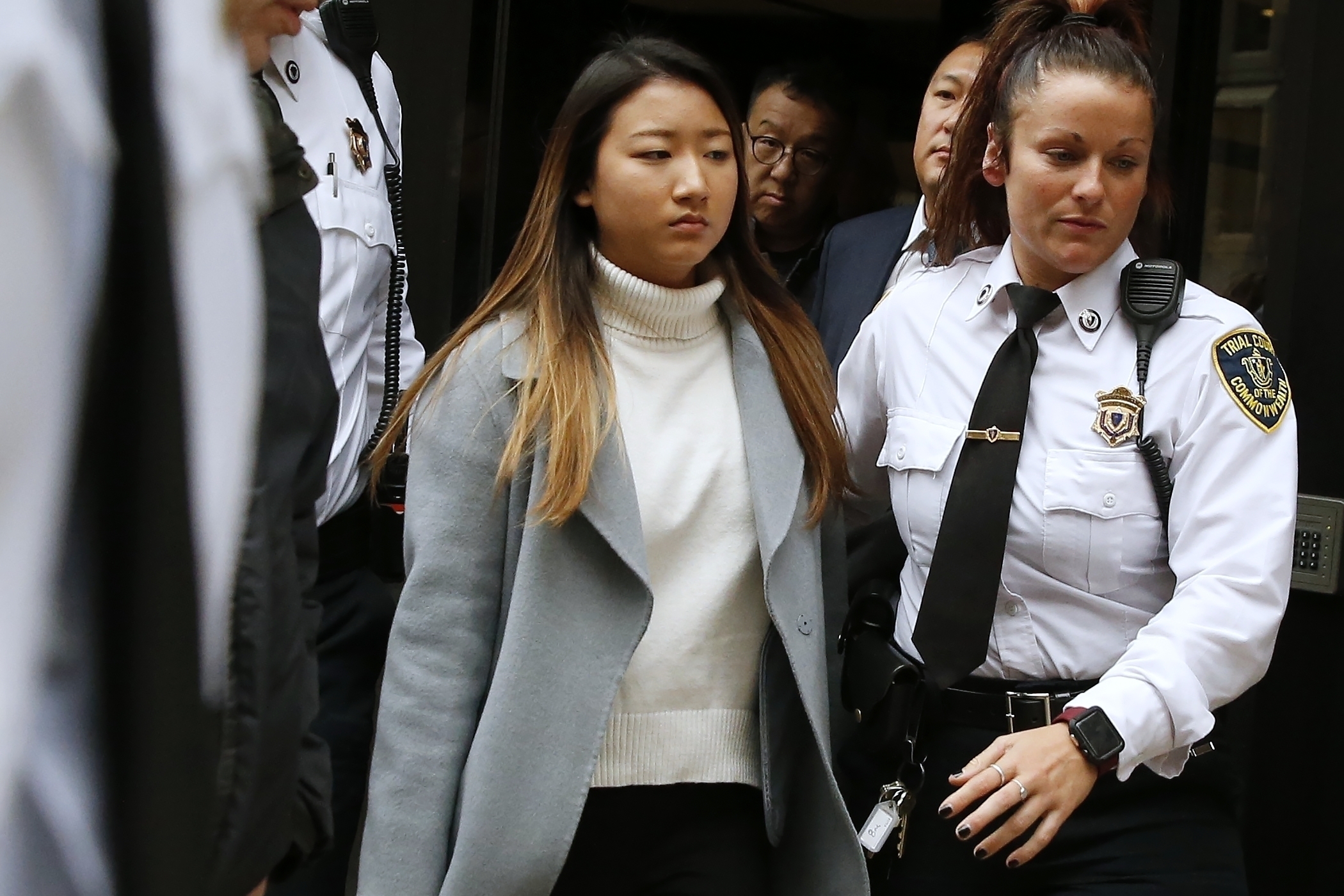 万条信息鼓动男友自杀 韩女认罪判缓刑