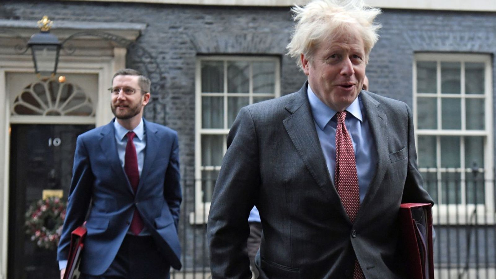 英国/政府圣诞派对丑闻 内阁秘书被烧到退出调查团