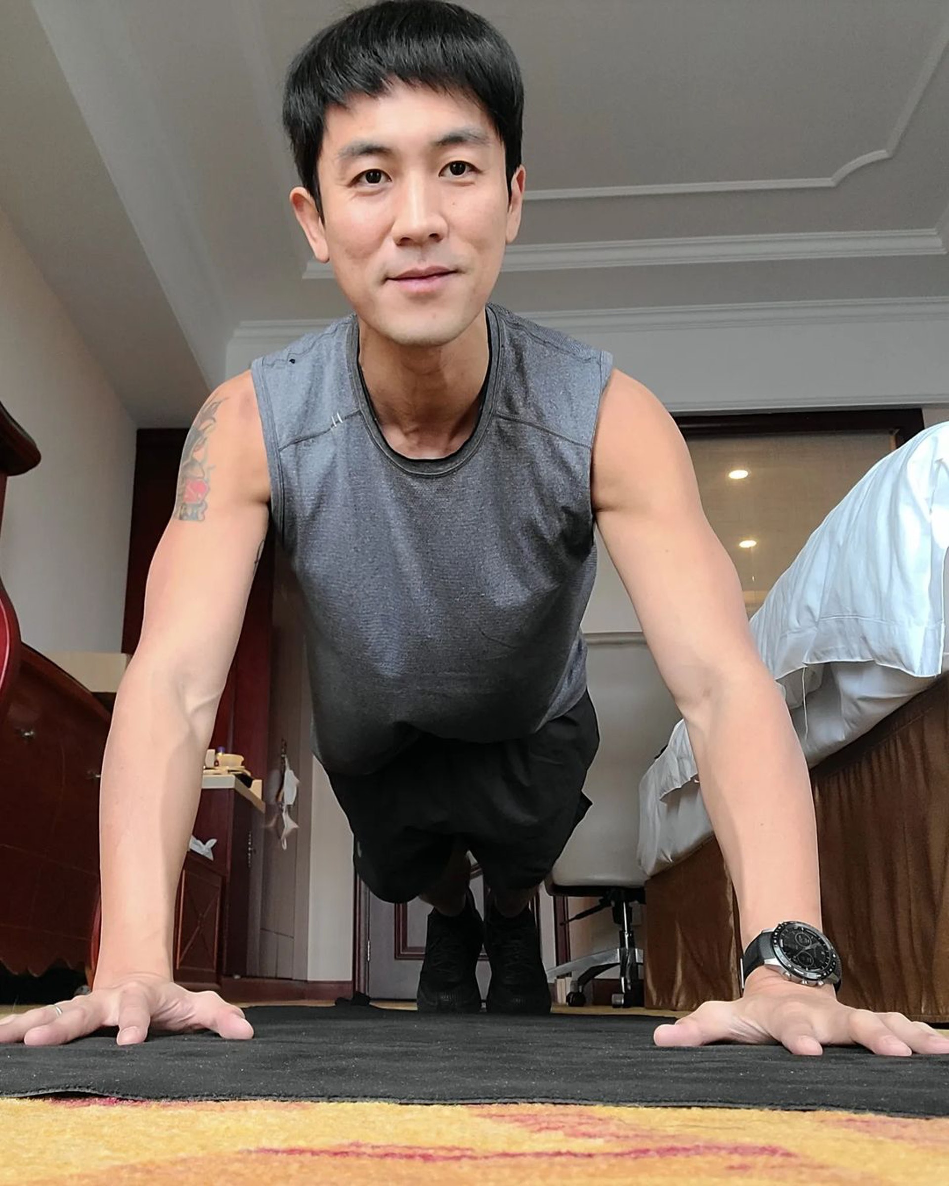 谭俊彦身价翻倍涨 一部剧收近400万
