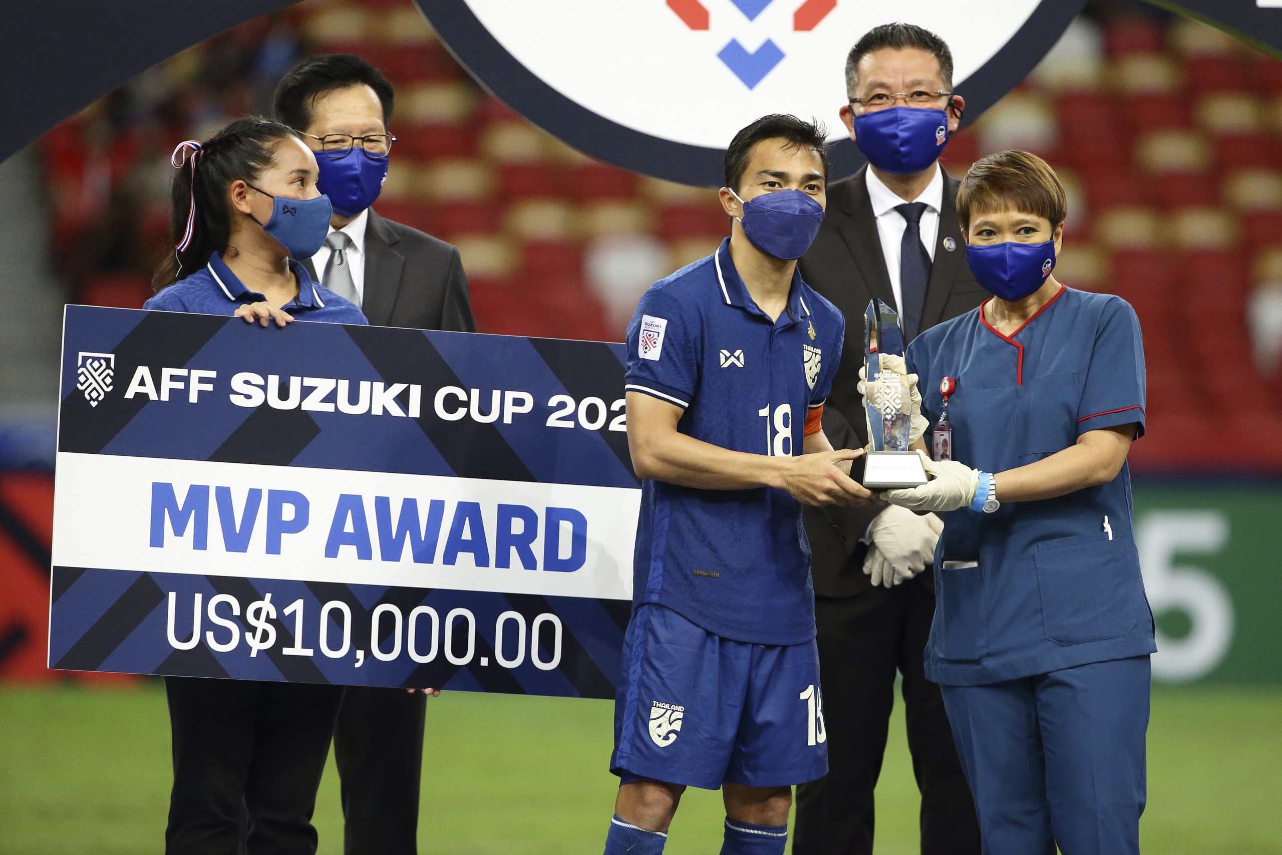 亚历山大:不仅仅想捧铃木杯 泰国朝更远大目标迈进