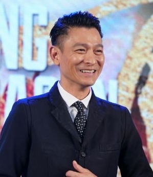 忆首拍古装感恩获刘德华解围 张卫健:我的救命恩人