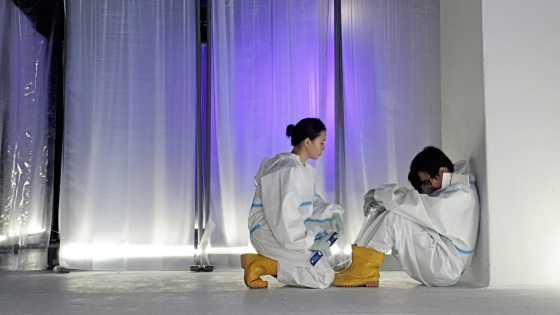 粉墨勾兰/拔苗助长与不良示范──关于《疫爆》的批评与反批评