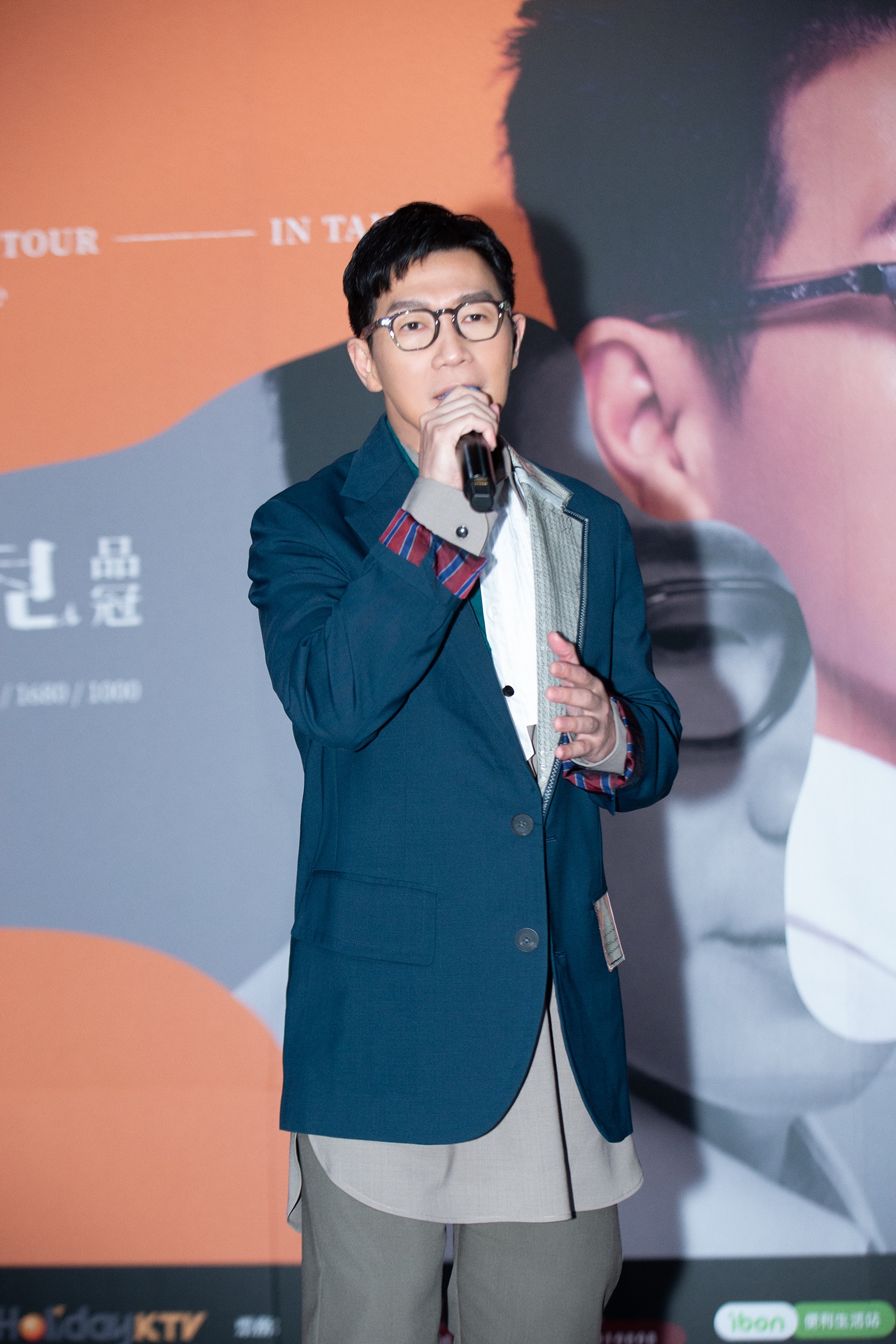 9岁儿子唱《门没锁》累积11亿观看 品冠个唱不邀当嘉宾