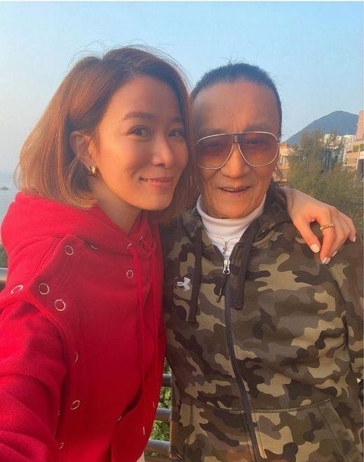 佘诗曼向谢贤拜年 豪宅罕见曝光