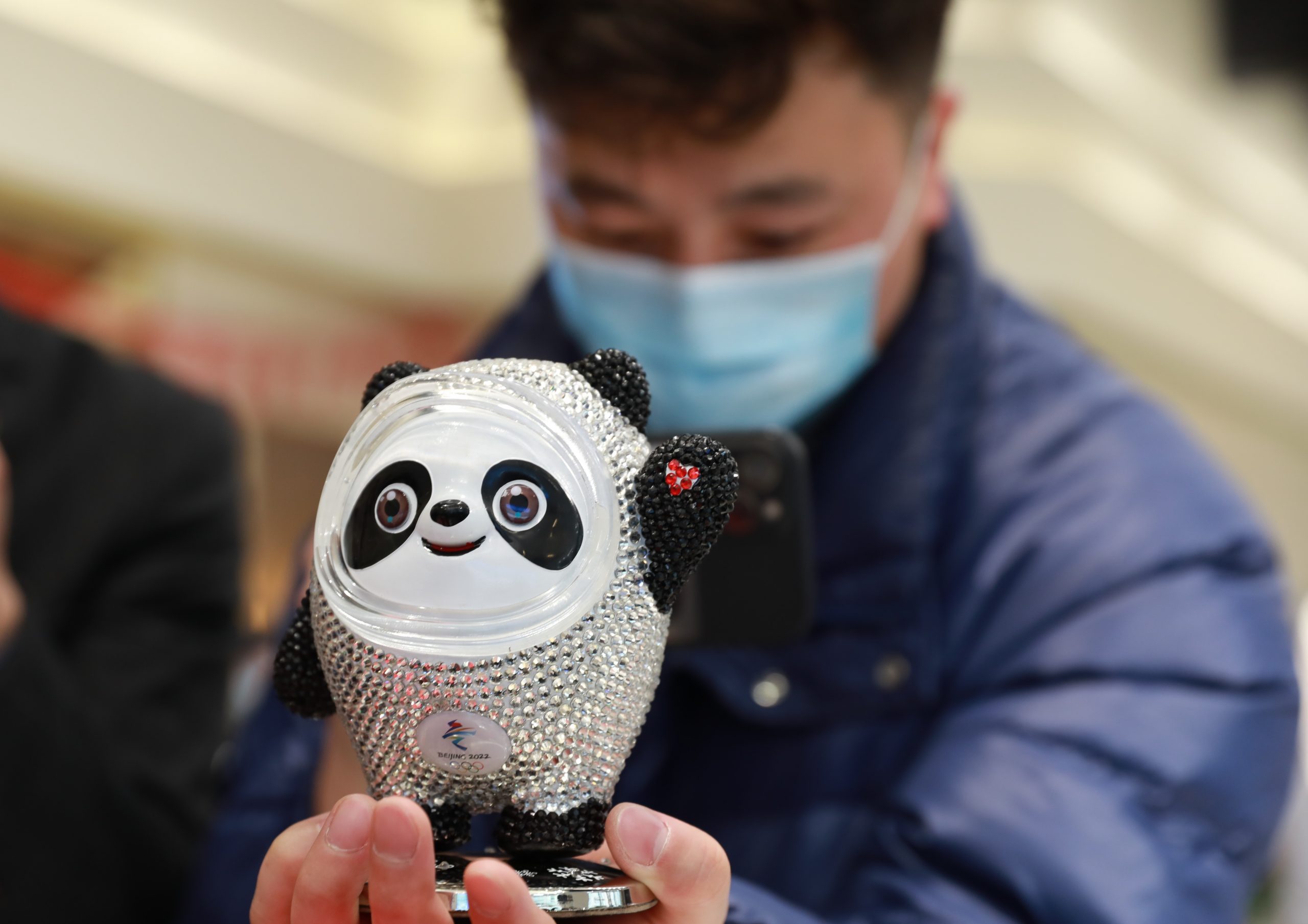 拼盘 (可配头条) 钻石版“冰墩墩”郑州展出