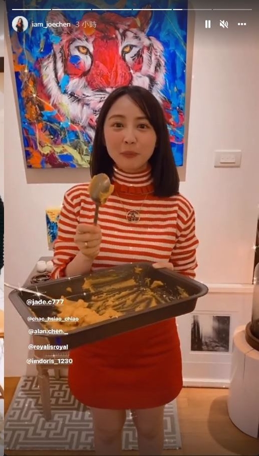 男友亲掌厨3道菜太惊艳 陈乔恩捧红酒等投喂