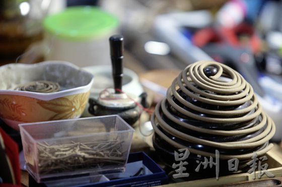 【百味人生/01】沉香品鉴师曾昭智──品沉香悟人生