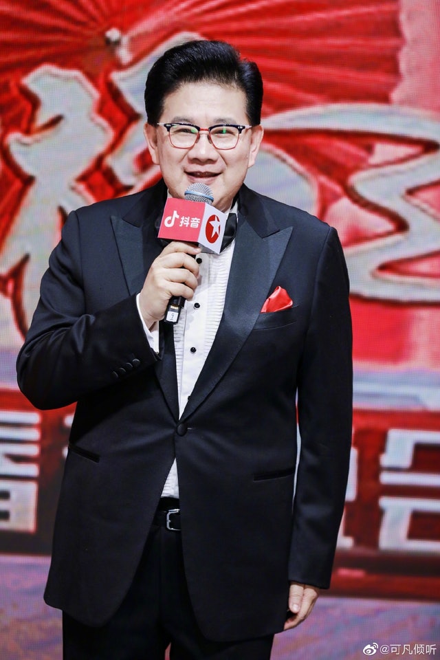 与曹可凡互动亲密 刘涛被网讽离婚前奏