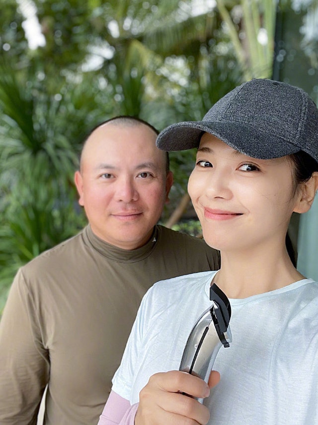 与曹可凡互动亲密 刘涛被网讽离婚前奏