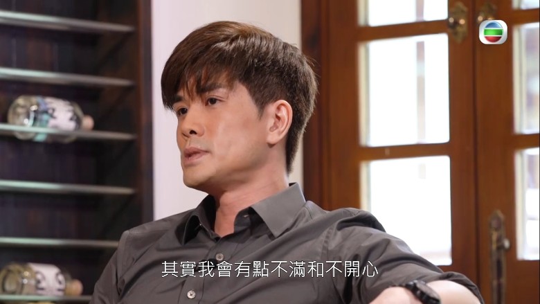 与锺嘉欣8年情遭打压 伍允龙:我深受伤害