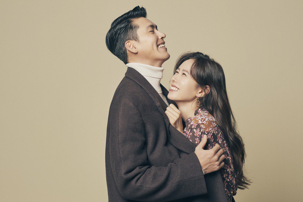 喜帖曝光 玄彬孙艺真今午3时办世纪婚礼