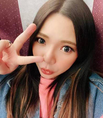 把女儿当摇钱树? 小甜甜暴怒回击