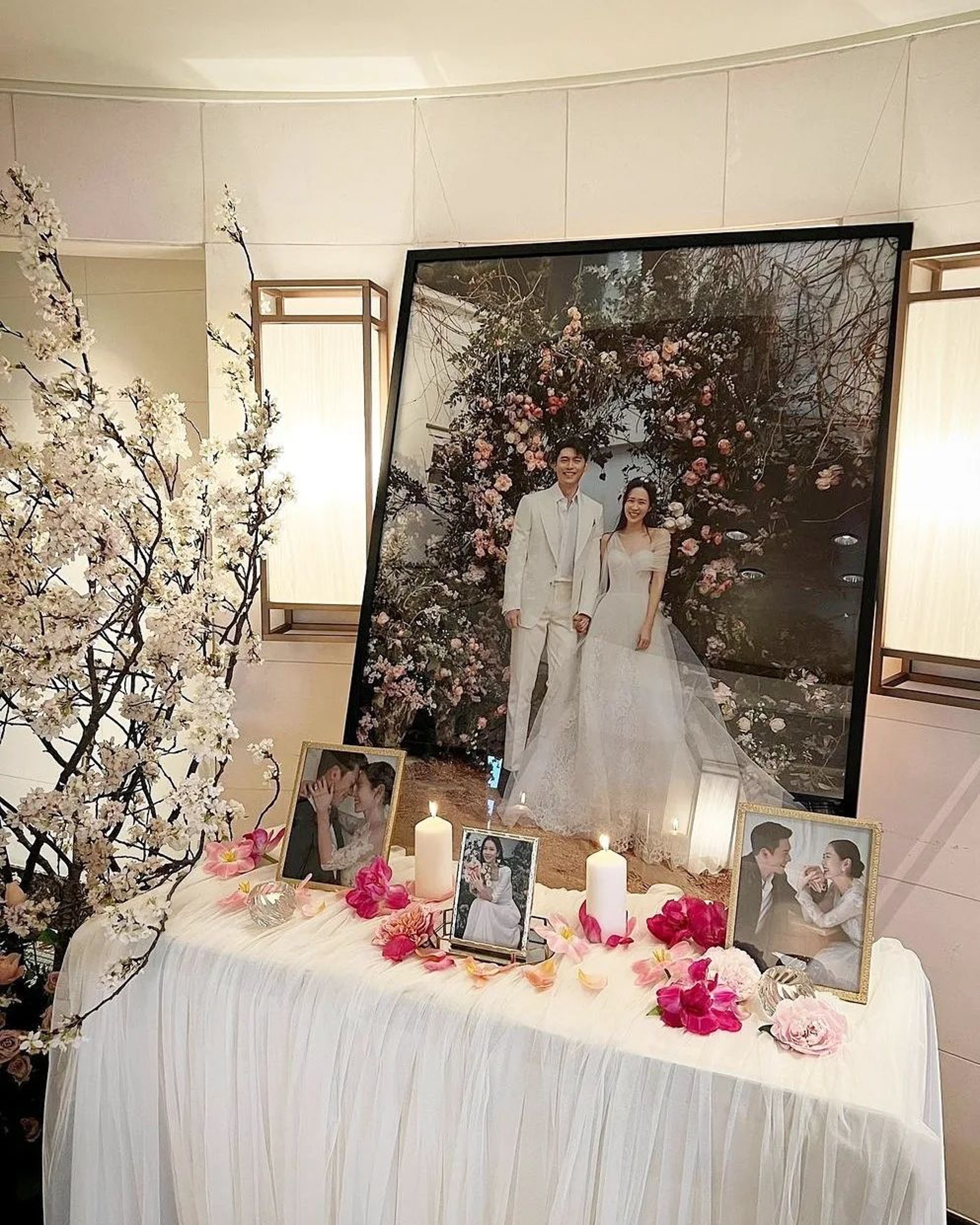 未公开婚纱照曝光 孙艺真感动落泪玄彬紧握小手