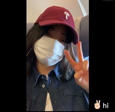 机场鞋子遭扯坏拿胶水黏 谭松韵自嘲画面有好笑