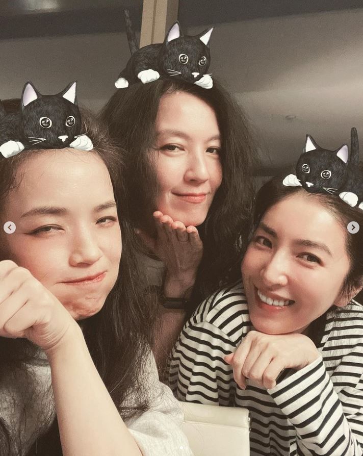 舒淇杨谨华隔离出关晒美照 网歪楼:问苏妈妈凶手是谁