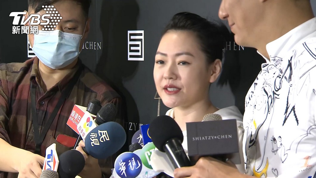 具俊晔让大S回春10岁 小S笑亏胞姐“变婴儿了”