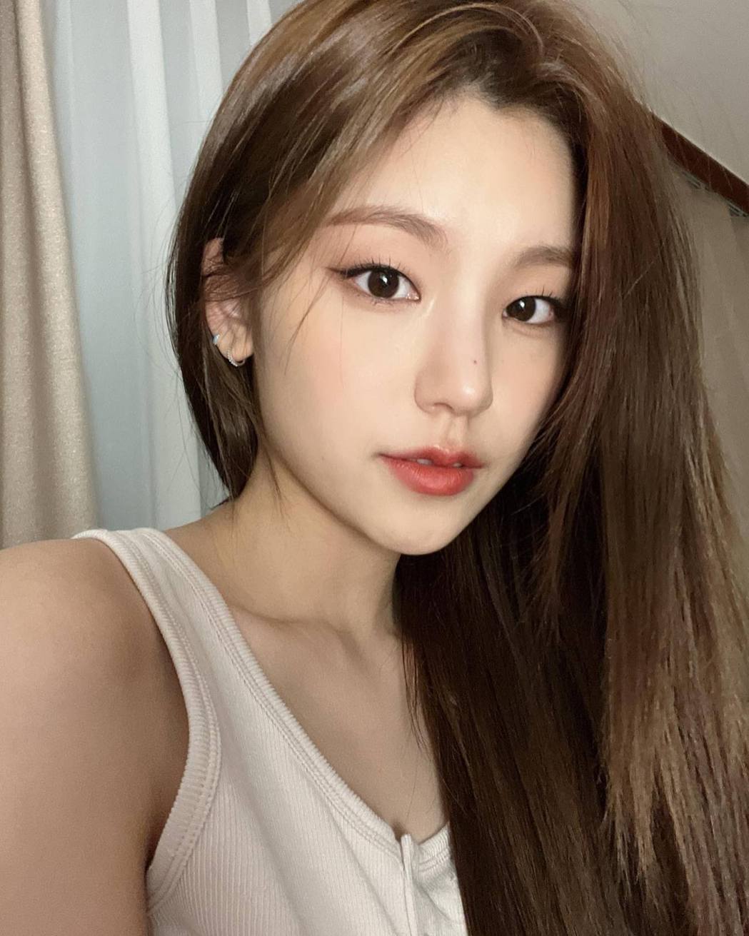 女团成员瘦到肋骨现形 画面曝光网惊:天啊