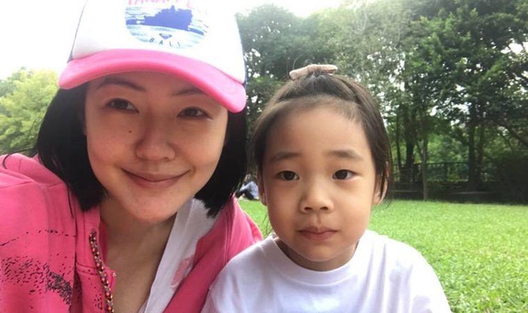 小S10岁小女儿晒自拍 网暴动抢认岳母