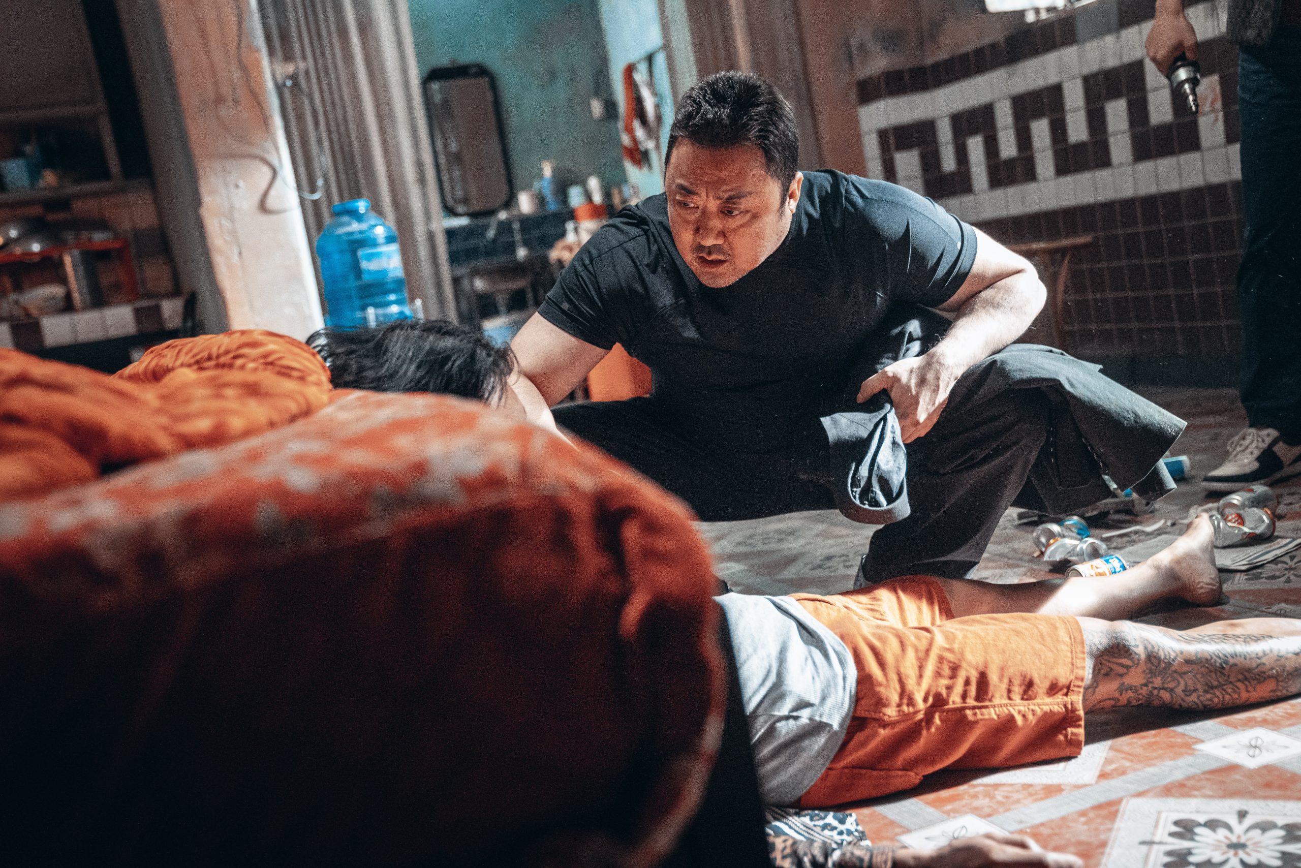 马东石2度饰演“怪物刑警”.为戏加入新武打设计学