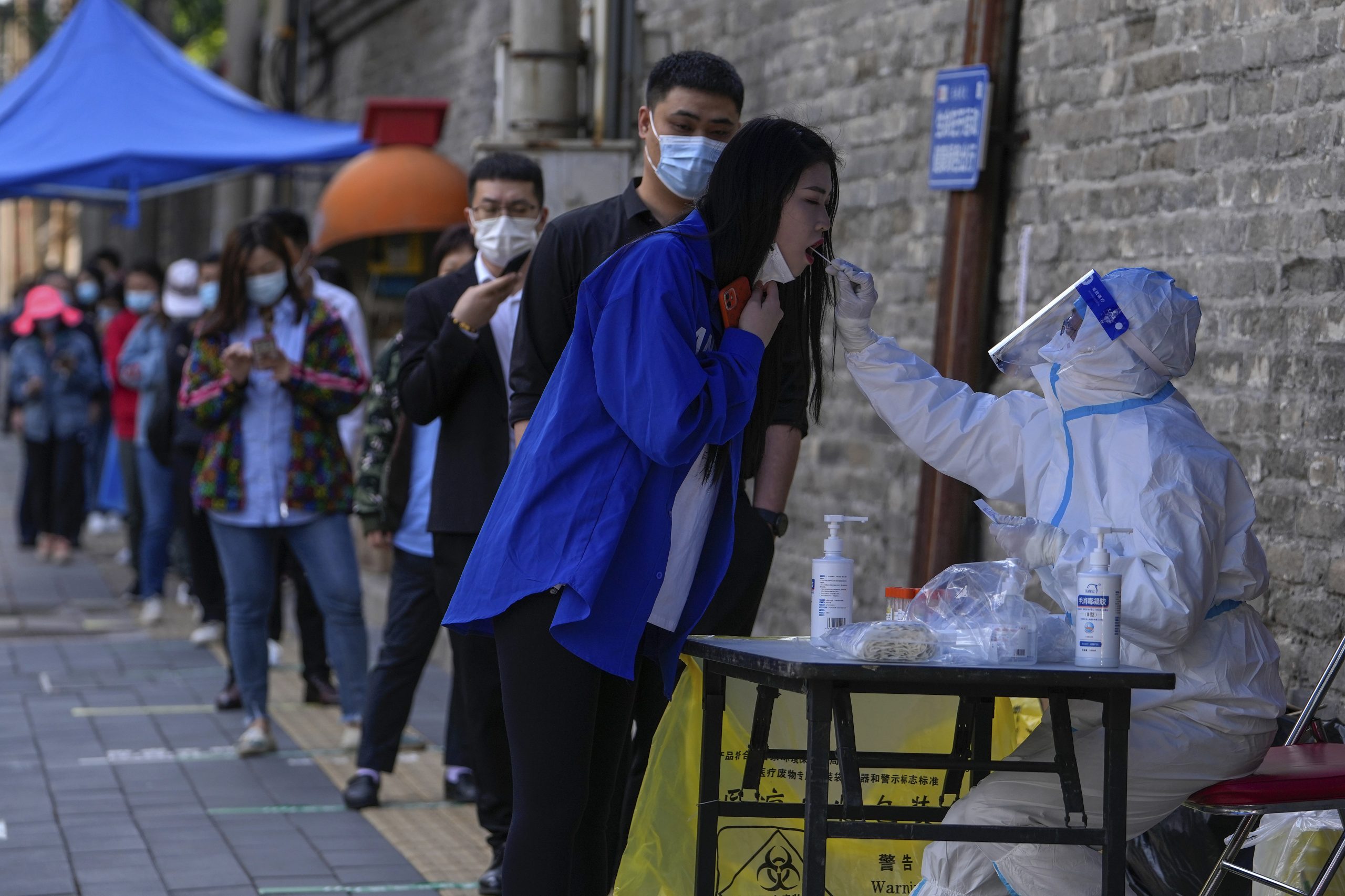 中国昨增1852宗本土病例 上海多5人染疫亡