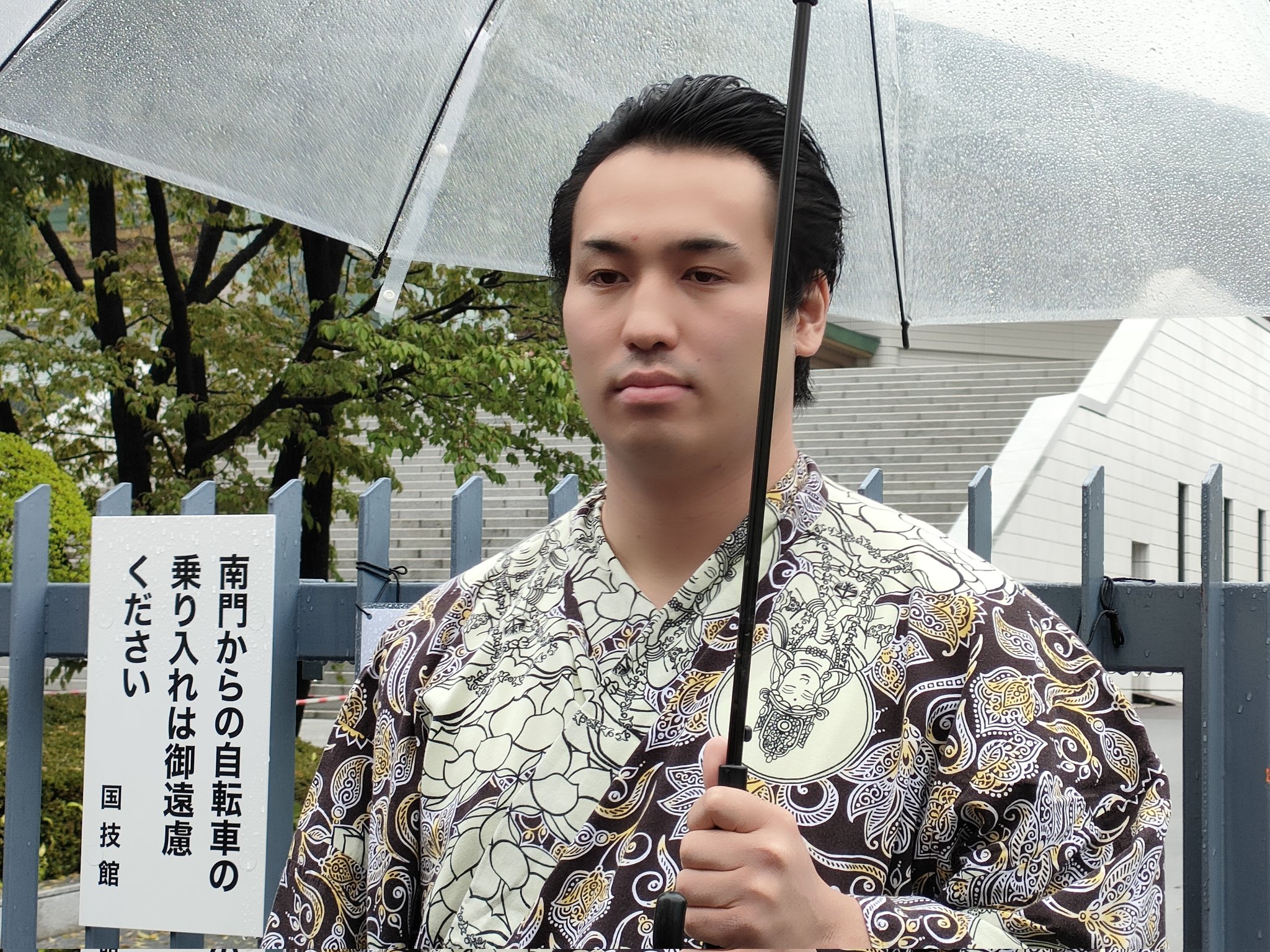 日本东大生成合格力士 创相扑办界首例