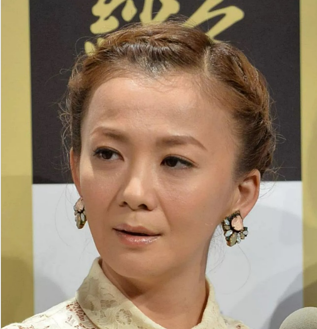 老公瞒家暴离过婚有3子 华原朋美:像笨蛋被骗婚!