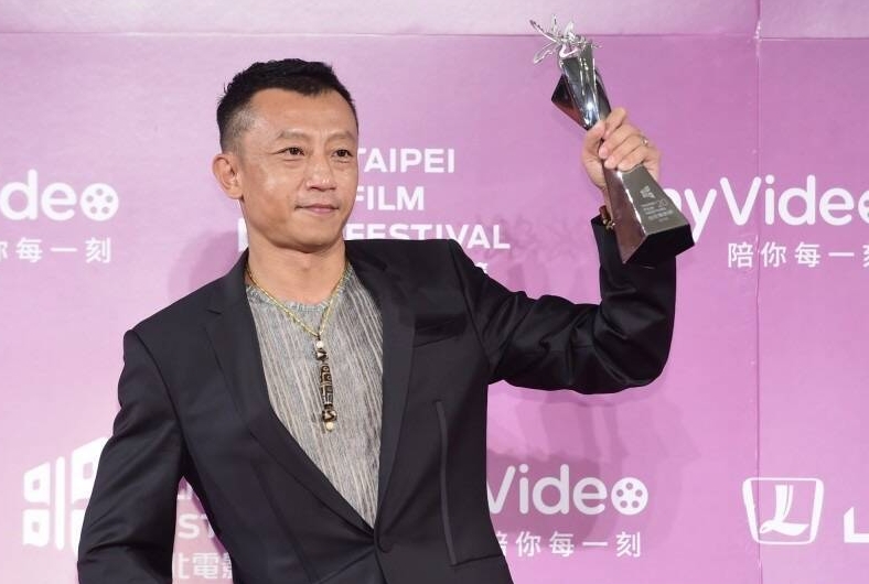 Netflix讽台湾买不到快筛 金钟导演轰造谣怒退订