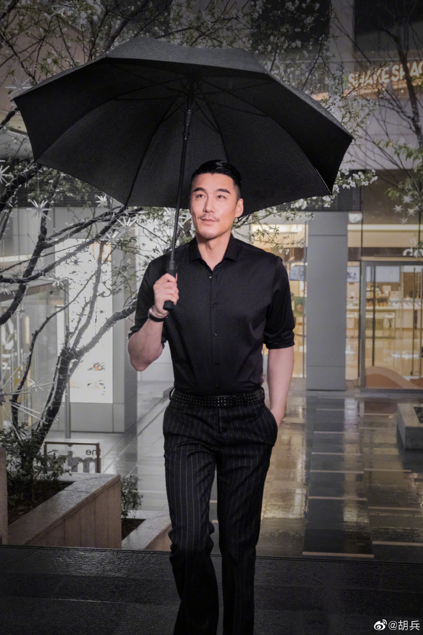 唐山打人事件|为拒调戏被围殴女子发声 张雨绮扯《战狼》被围攻