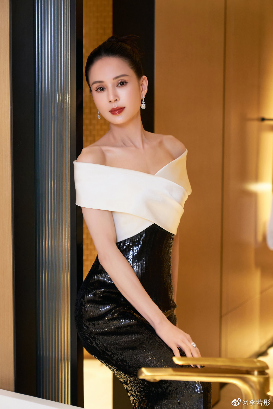 唐山打人事件|为拒调戏被围殴女子发声 张雨绮扯《战狼》被围攻