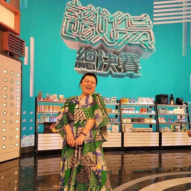 离巢TVB转战中国 细细粒当吃播带货