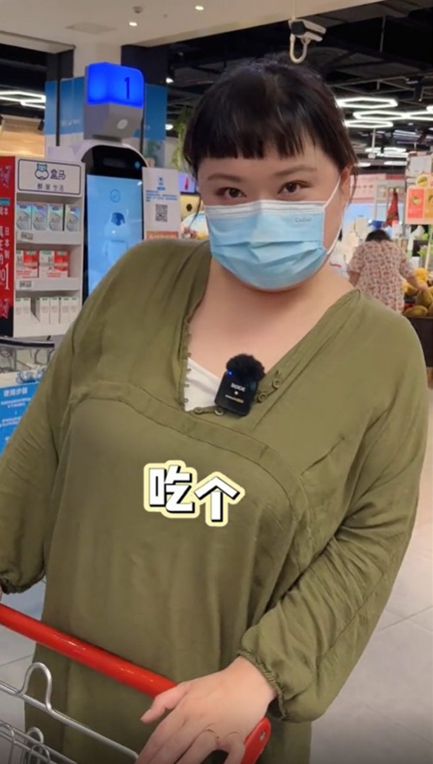 离巢TVB转战中国 细细粒当吃播带货