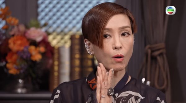 结婚仅13天|伍咏薇亲手为亡夫阖上双眼 被诬蔑私吞遗产委屈爆哭