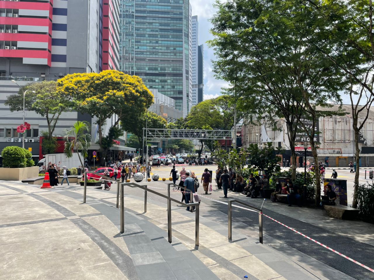 供网∕隆市十合购物广场举行的“Turun”集会
