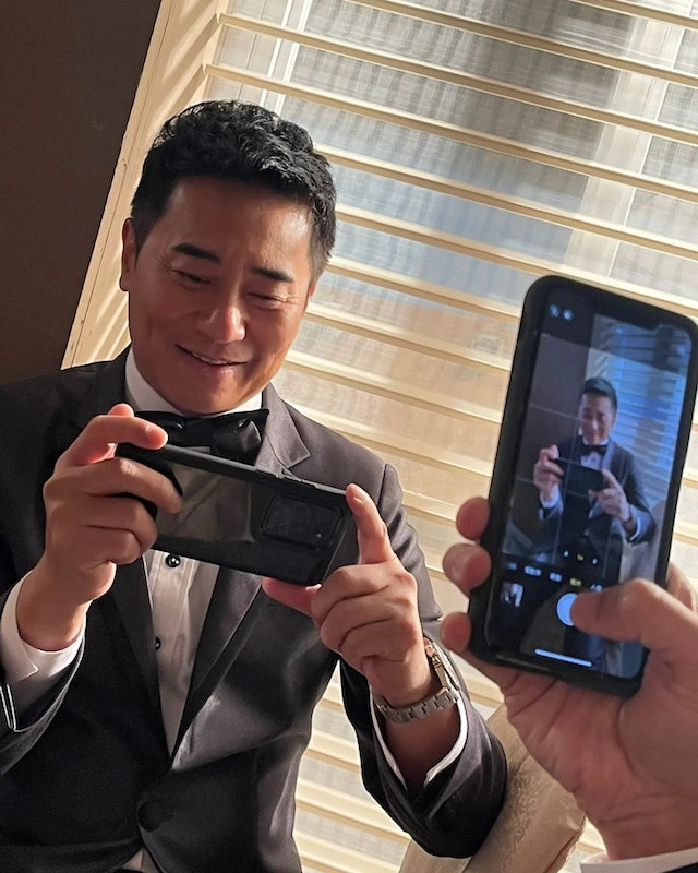 欧瑞伟女儿新加坡毕业 靠大马太太手机直播观礼