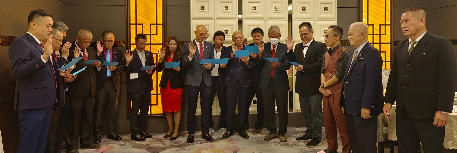 (全国版)马来西亚缝业联合总会总会长李志强说,市场重新开放后,顾客也陆续回流。
