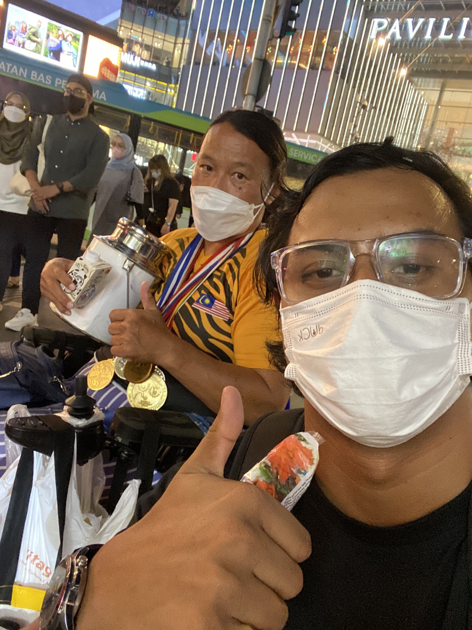 (拒援助)卖纸巾因想自力更生 青体部:尊重许丽萍意愿
