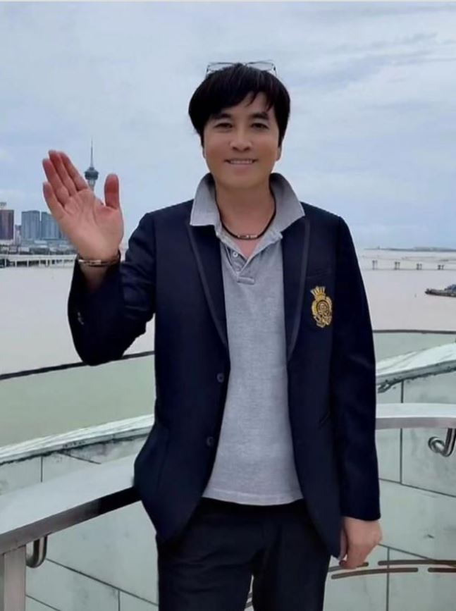 60岁陈廷威商演吸人潮 网调侃:都是富婆