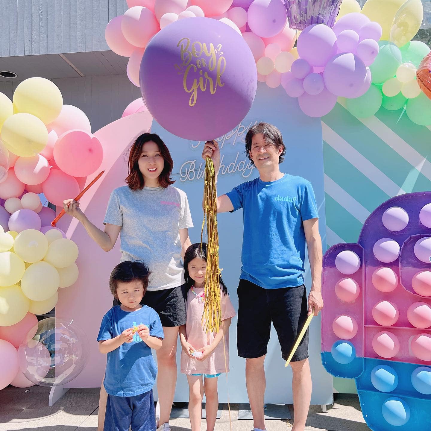 锺嘉欣喜迎小公主 第3胎性别揭晓