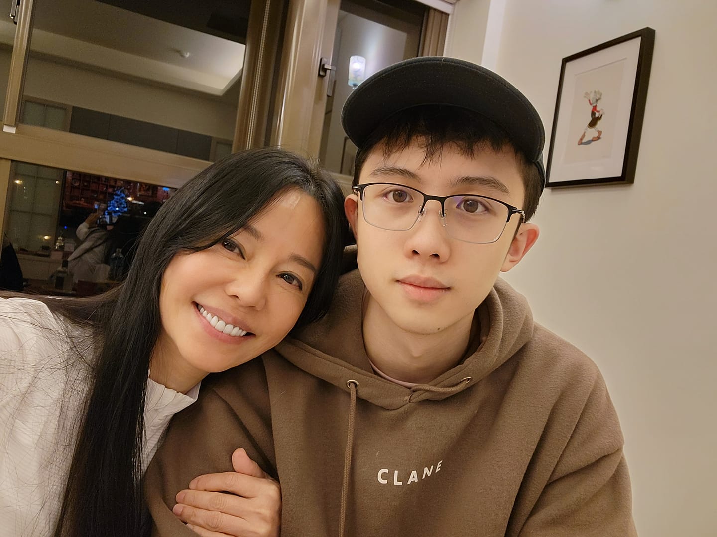 儿子涉制枪无罪合体狄莺还愿 孙鹏警告劣质媒体好自为之