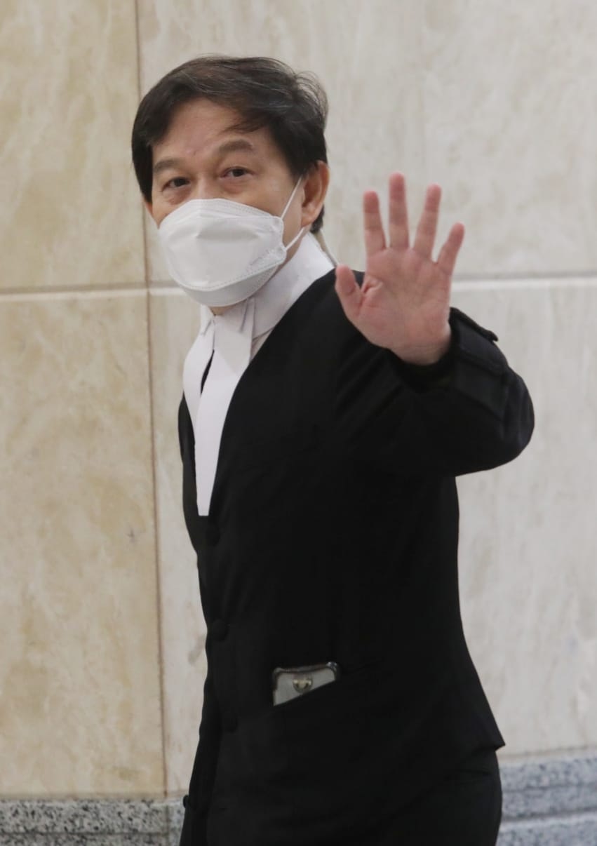 指郑宝德不该退出令纳吉没律师·首席大法官:对你有信心