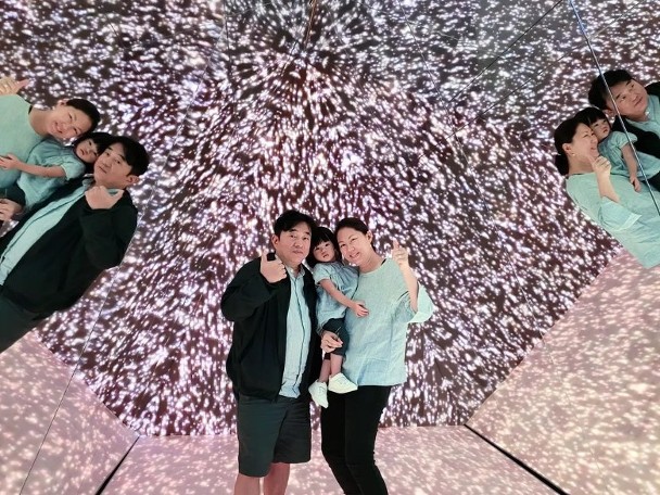 老婆晒一家三口照打卡 惊见吕方变“圆方”